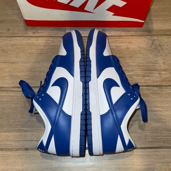 Nike SB Dunks White and Bkue Low Men’s Size 11 - Worn Once - With Box - Picture 6 of 8